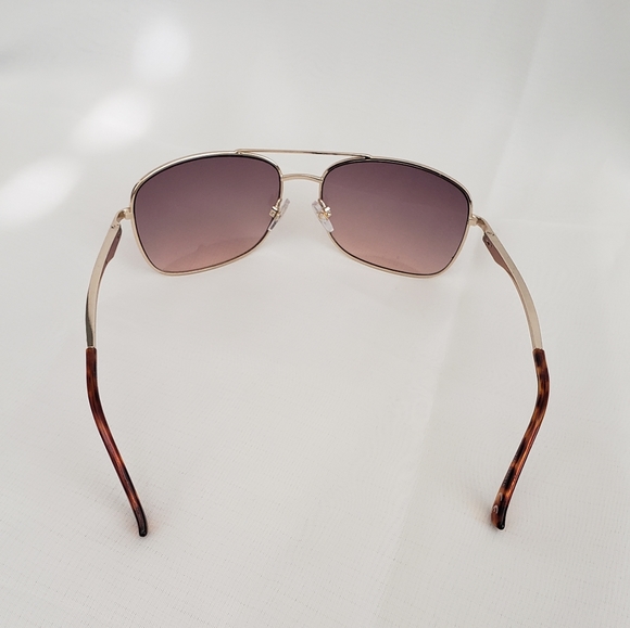 Fashionable Sunglasses - Picture 3 of 13